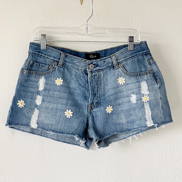 Rails Jesse Vintage Daisy Flowers Blue Jean Distressed Cutoff Shorts Size 28 - Picture 3 of 17
